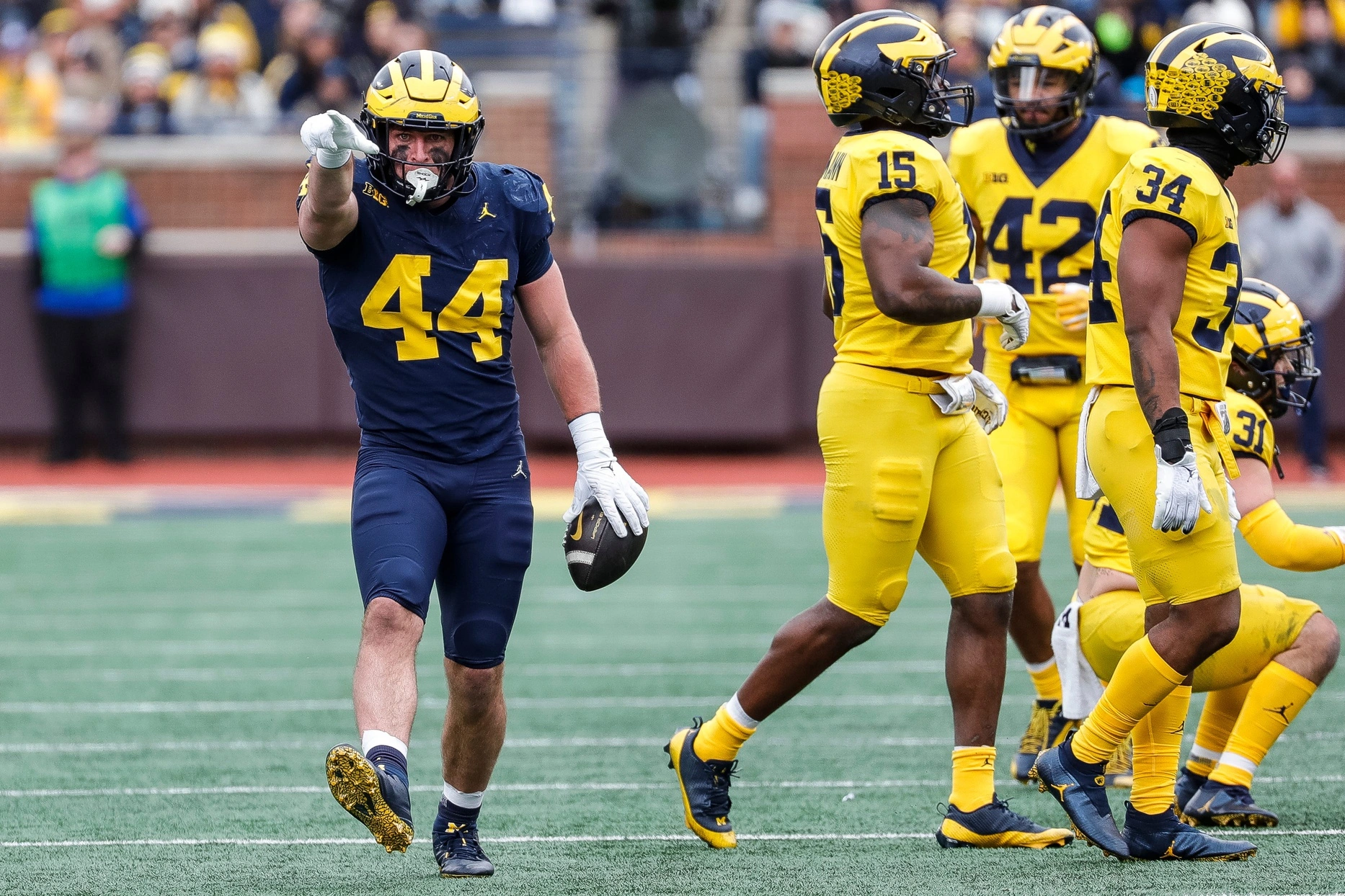 max bredeson powers michigan football forward